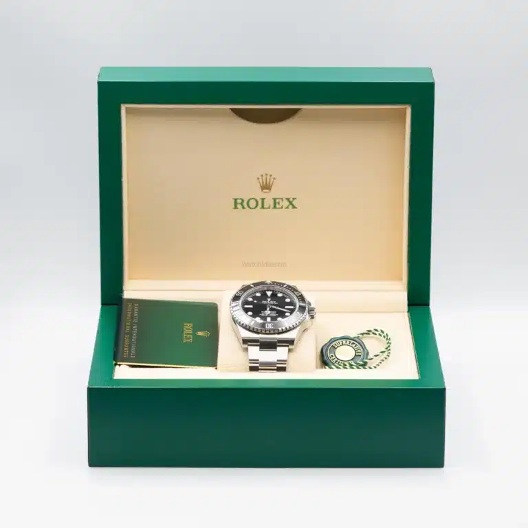 Rolex Submariner No date box and papers