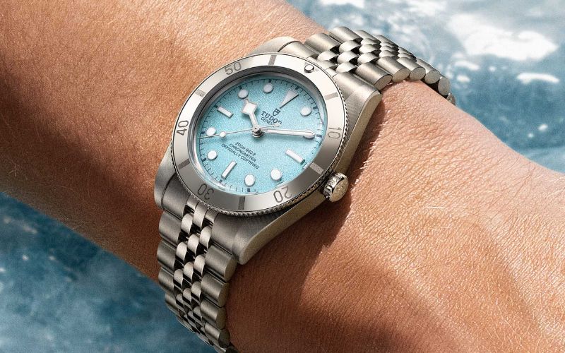 Tudor Lagoon Blue