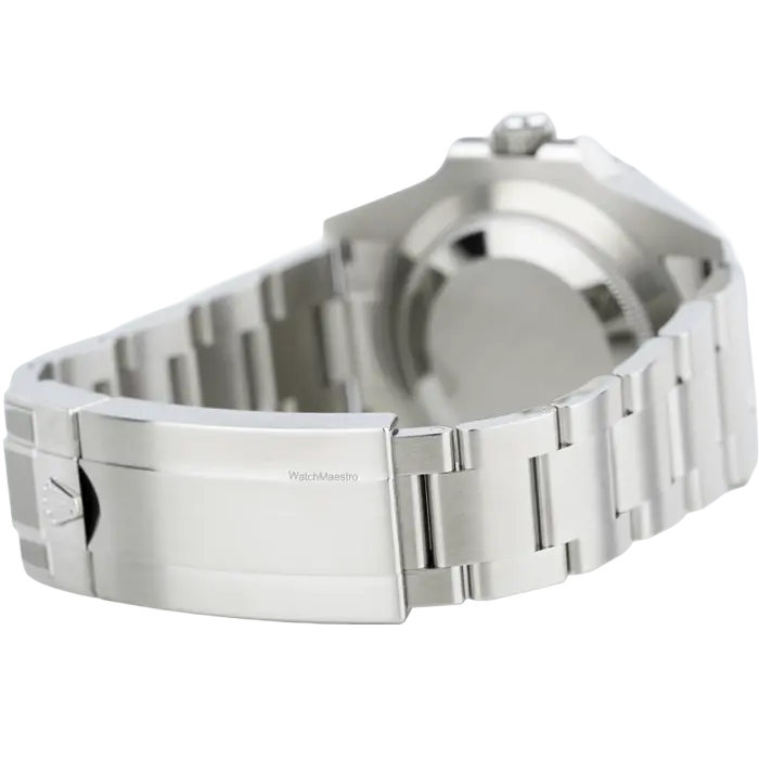 Rolex-Submariner-Date-41mm-Black-7