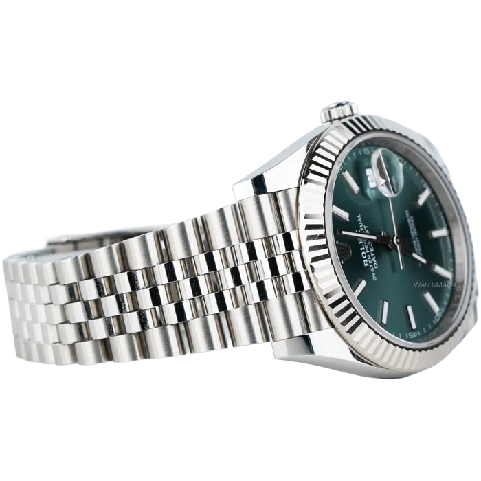 Rolex Datejust 41 Green Dial with Fluted Bezel Jubilee Bracelet 4
